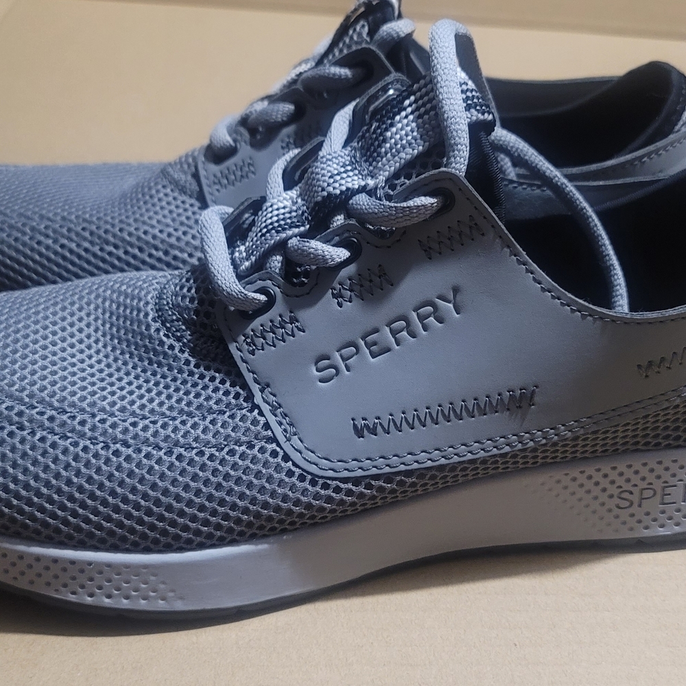Sperry. - Picture 2 of 4